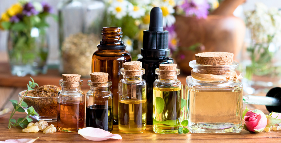 5 Beneficial Essential Oils for Pets: A Natural Solution for Pet Wellness